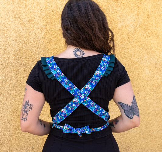 El uniforme perfecto para educadoras con estilo: Descubre la Pechera Armonía