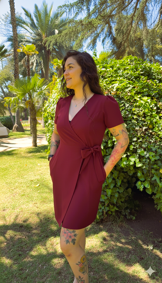 vestido kimono burdeo personalizado para educadoras 