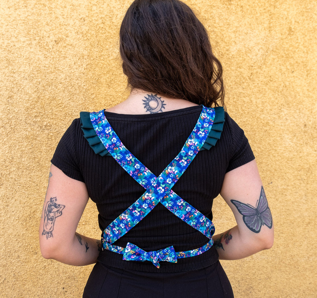 El uniforme perfecto para educadoras con estilo: Descubre la Pechera Armonía