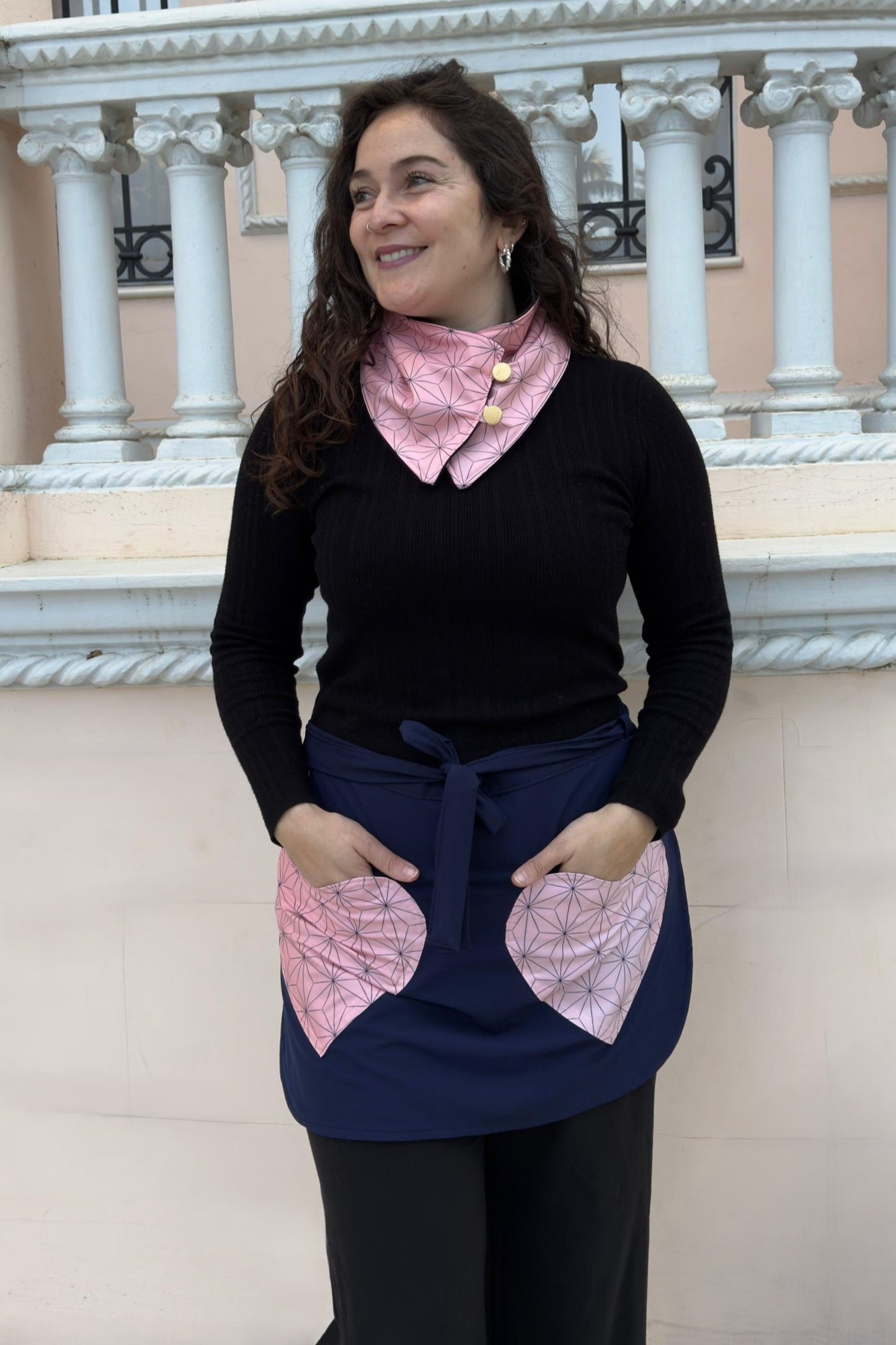 Pechera Amor Corazones: REVERSIBLE para educadoras